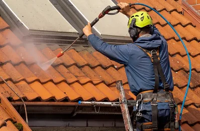 Démoussage et hydrofuge de toiture à Betton